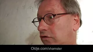 অত্যাশ্চর্য শিশু কার ...
