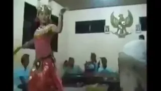 কুৎসিত এবং বাংলা দেশ ...