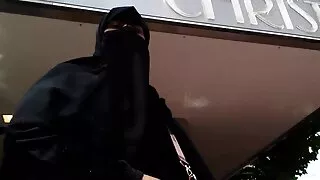 হর্নের তৈরি শ্যামাঙ্ ...